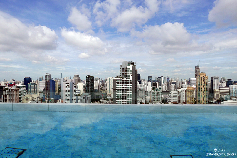 방콕 137 필라스 스위트 호텔 루프탑 수영장 태국 방콕 자유여행 숙소 추천!