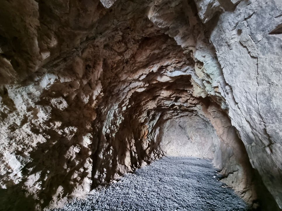 거제도 가볼만한곳 거제 동굴 근포마을 땅굴, 차박 낚시 포인트 대포근포항