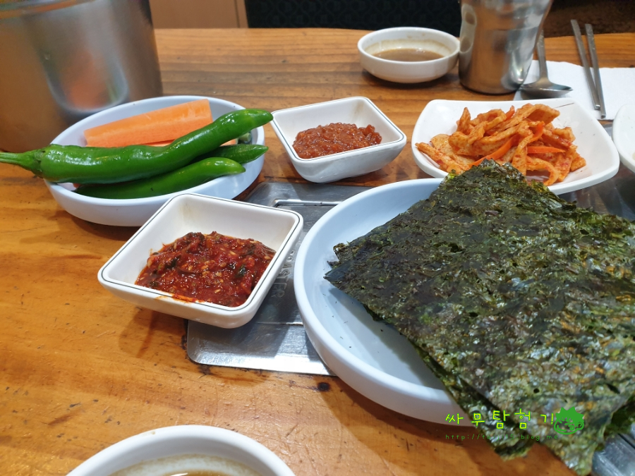 홍제역 맛집 뼈해장국이 부드러움 대가 감자탕