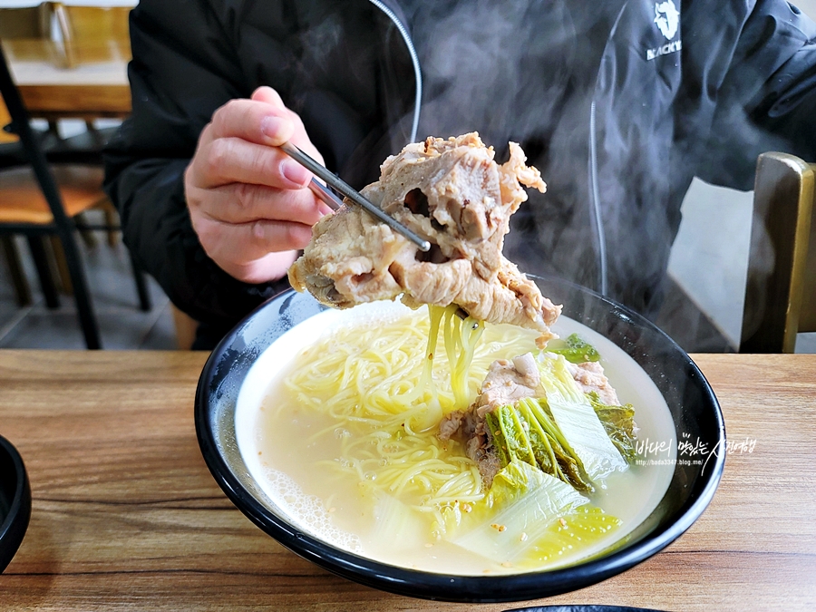 제주도 고기국수, 제주 표선해수욕장 표선 카라반국수