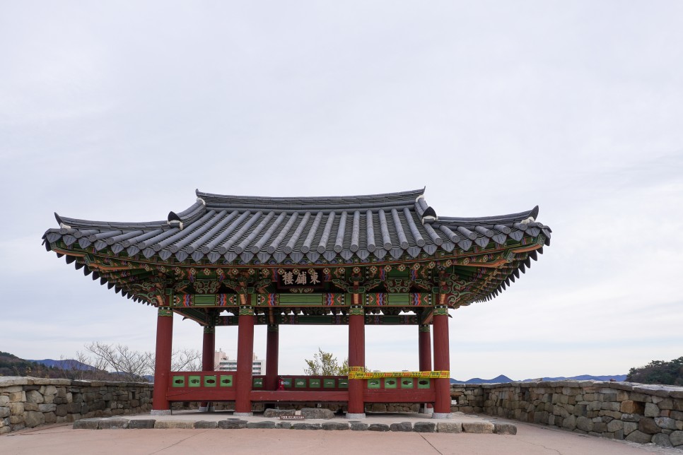 통영 여행코스 서피랑,동피랑 벽화마을  통영 볼거리 & 통영유람선 야경명소