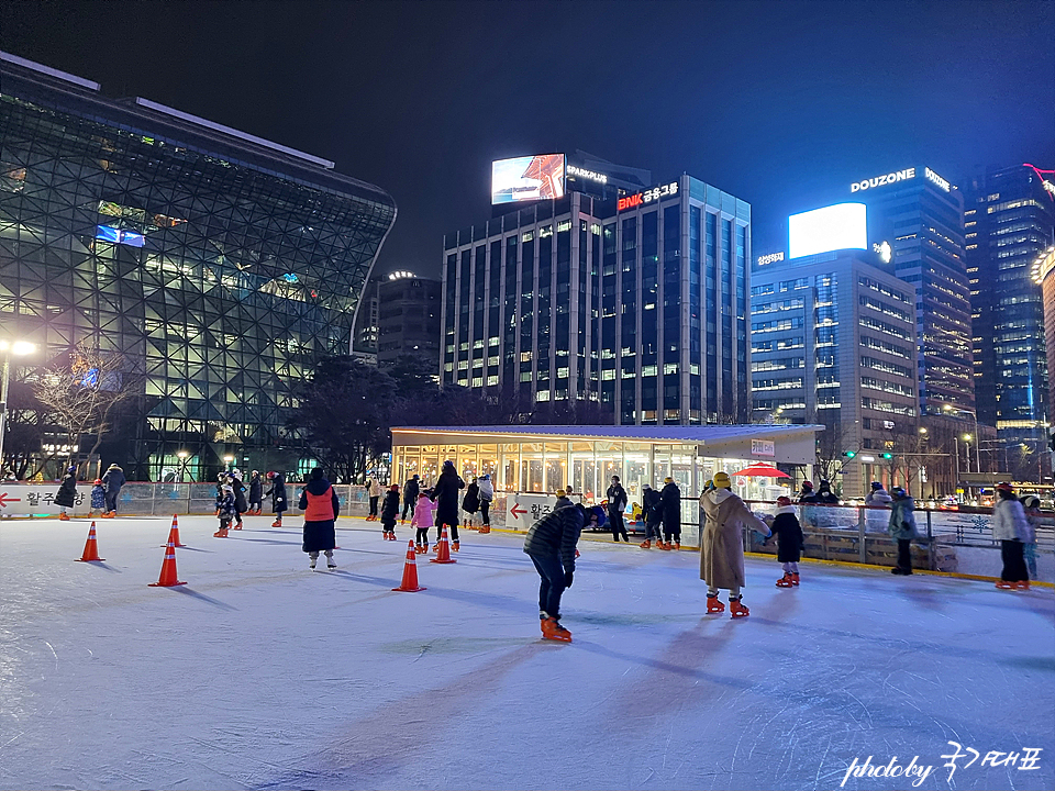 서울광장 스케이트 시청역 서울 놀거리 겨울 가볼만한곳