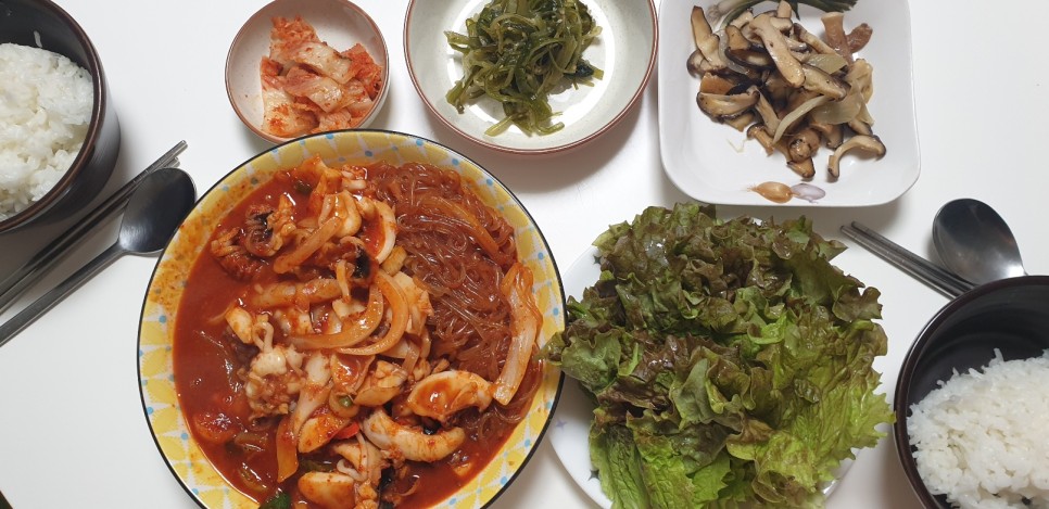 캠핑음식 밀키트 어성호 손질 갑오징어 칼칼한 매운 맛