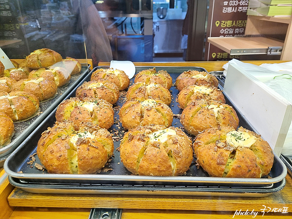 강릉 중앙시장 먹거리 시간 주차장 및 소품샵과 팡파미유