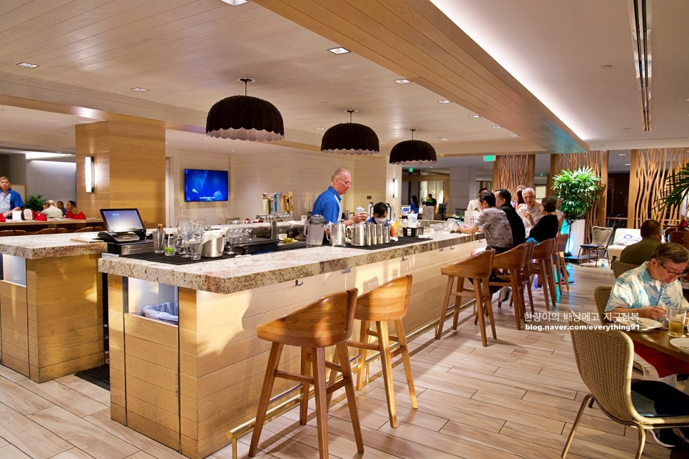 하와이 맛집 와이키키 비치 뷰가 멋진 100 세일즈 at 프린스 호텔