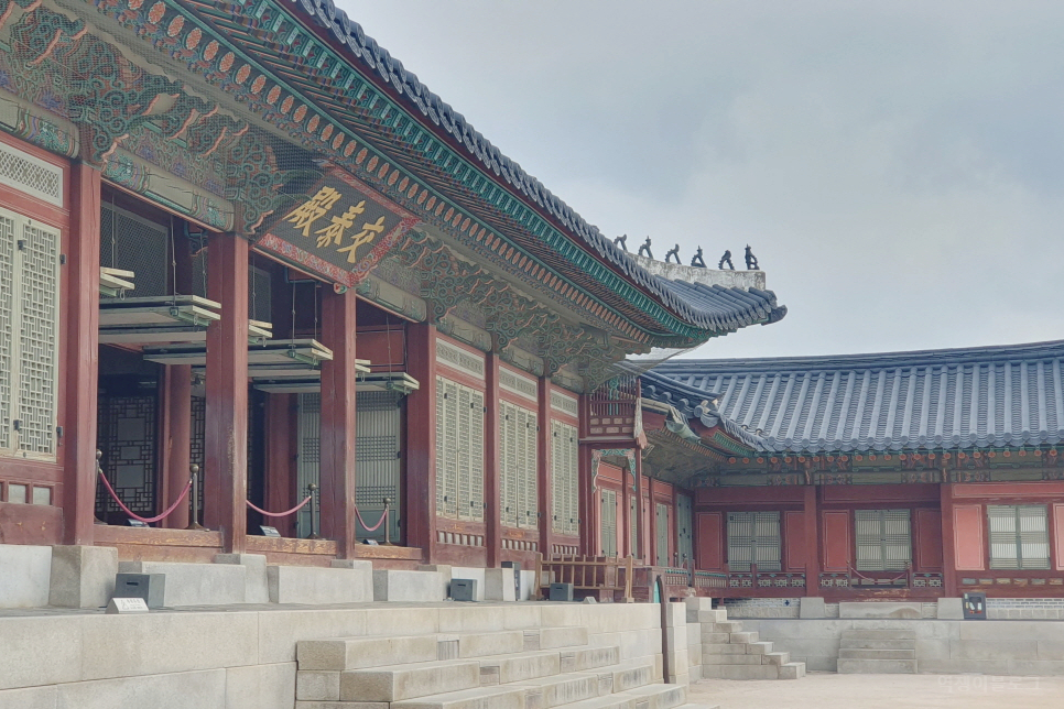 혼자 서울 여행 경복궁 나들이 떠나기 좋은 서울 궁궐