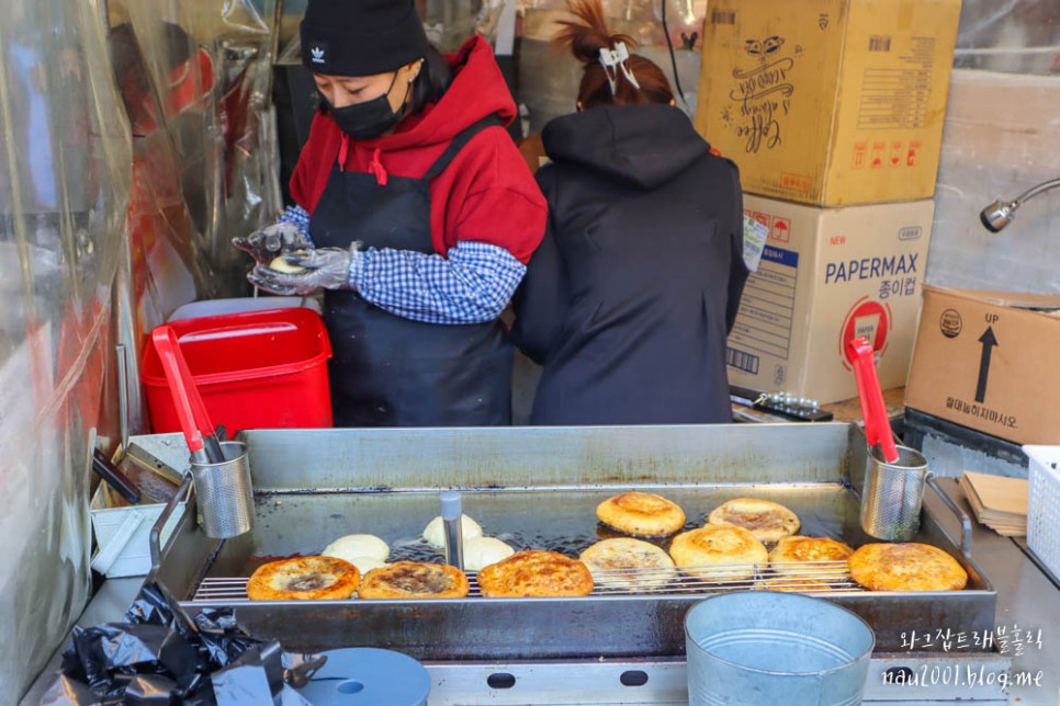 서울 광장시장 먹거리 맛집투어 빈대떡 육회 어니언 붕어빵 영업시간