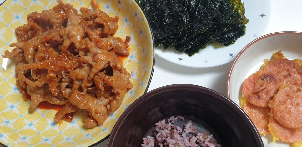 캠핑음식 밀키트 국물무뼈닭발 저세상푸드 맛있게 매워 좋다