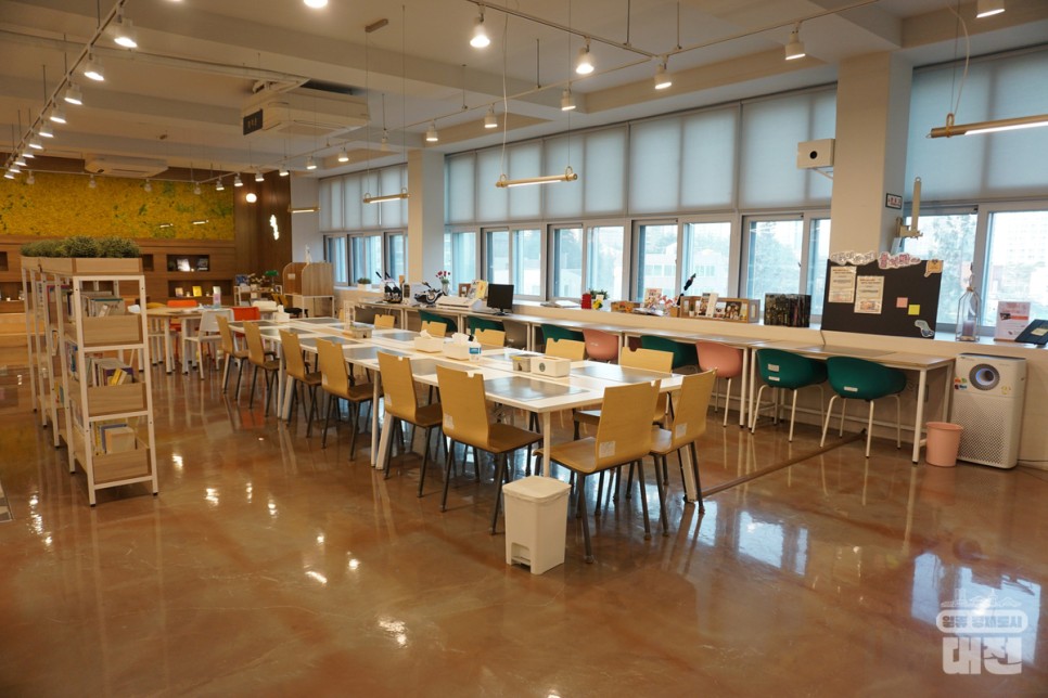 1216 해봄_대전 공공도서관 최초 청소년 전용 창작 공간이 생겼어요!