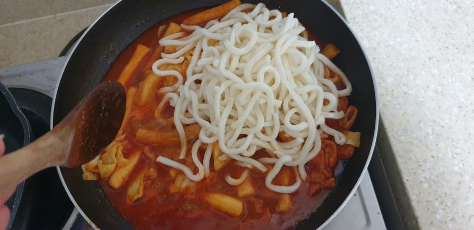 저녁메뉴추천 밀키트로 간편하게 풀무원 닭갈비떡볶이