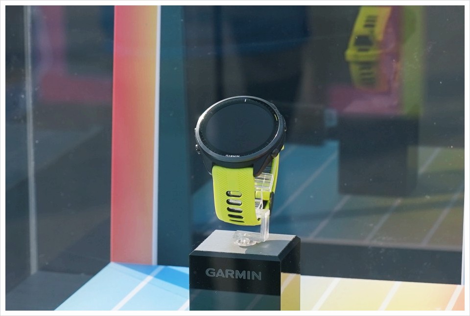가민 S70 하이엔드 골프워치 시계형거리측정기 론칭 소식!