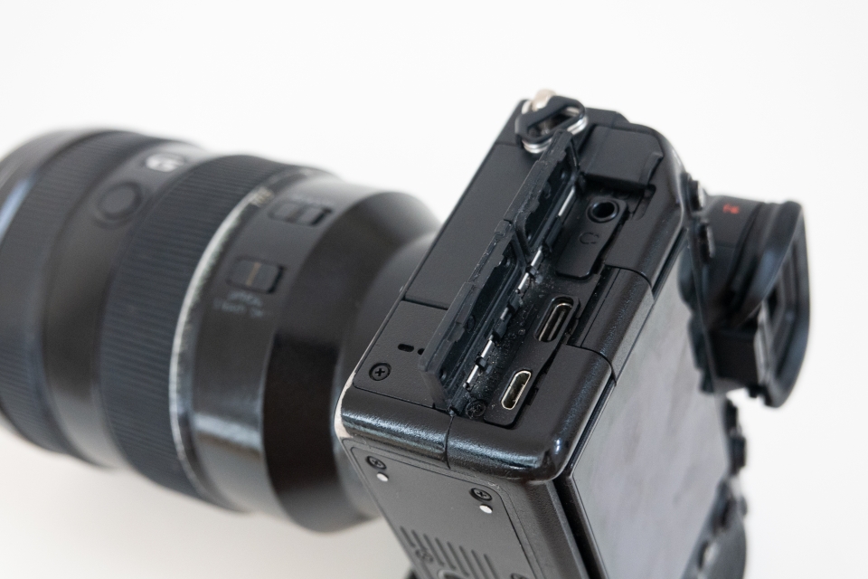 해외여행 준비물 여행용 카메라 소니 풀프레임 미러리스 A7M4