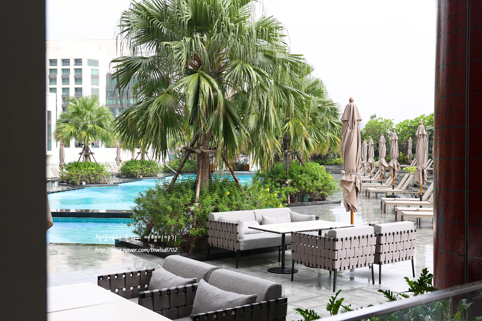 태국 방콕 호텔 위치 좋은 차트리움 그랜드 방콕 객실 수영장 레스토랑