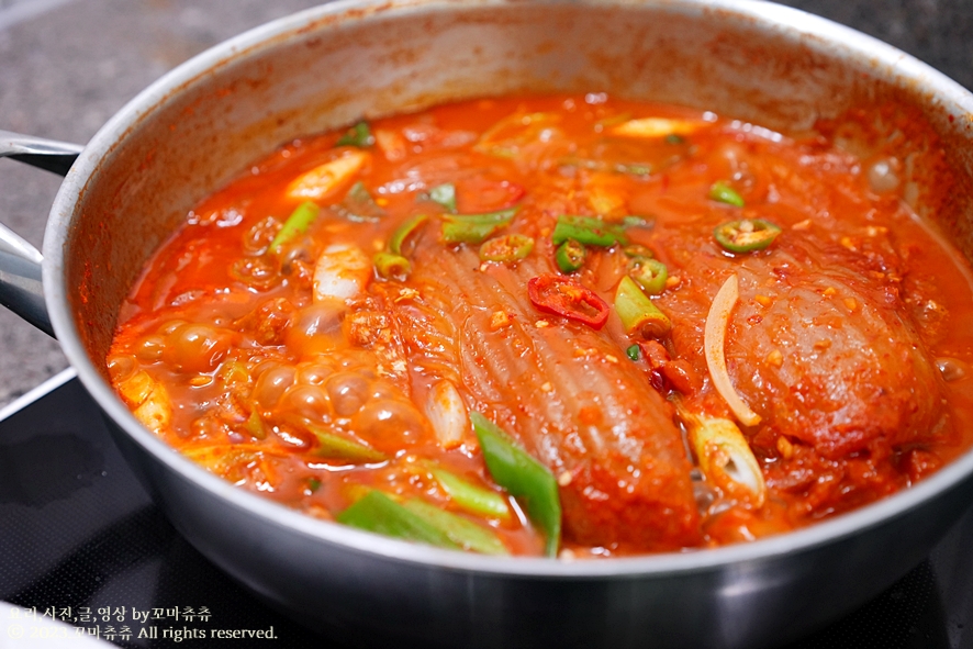 돼지고기 김치찜 레시피 밥도둑 묵은지 김치찜 돼지목살 김치찜 만들기 돼지고기 목살 요리