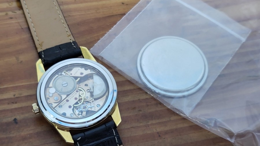 레어한 시스루백  마이크로로터가 탑재된 뷰렌 오토매틱 시계