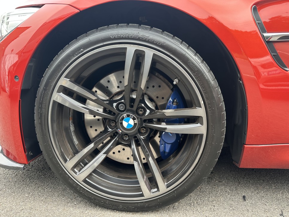BMW 자동차 브레이크 패드 서킷을 위해서 교체 (교체시기 / 비용, 디스크, 캘리퍼,라이닝,오일)