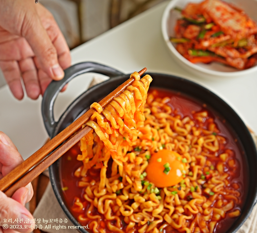 불닭볶음탕면 편의점 신상 역직구템 야키소바불닭볶음면 맛있네!