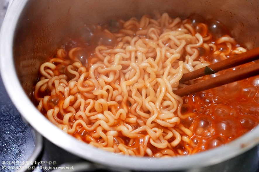 불닭볶음탕면 편의점 신상 역직구템 야키소바불닭볶음면 맛있네!