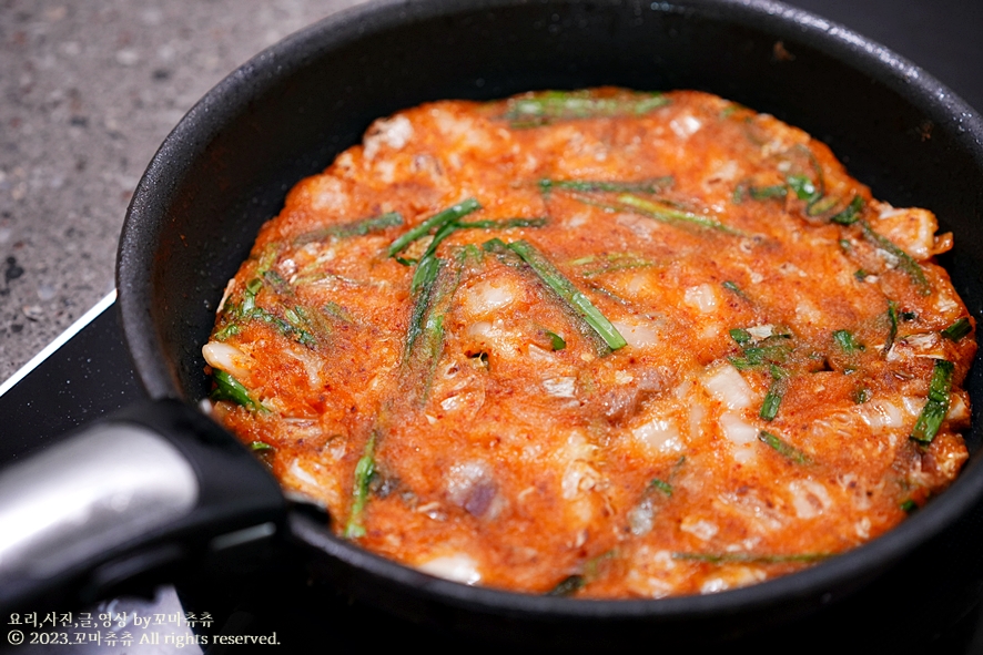 참치 김치전 만드는법 맛있는 김치전 바삭하게 만들기 김치부침개 반죽 재료