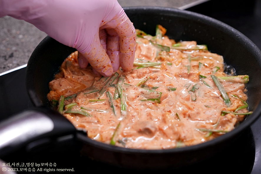 참치 김치전 만드는법 맛있는 김치전 바삭하게 만들기 김치부침개 반죽 재료