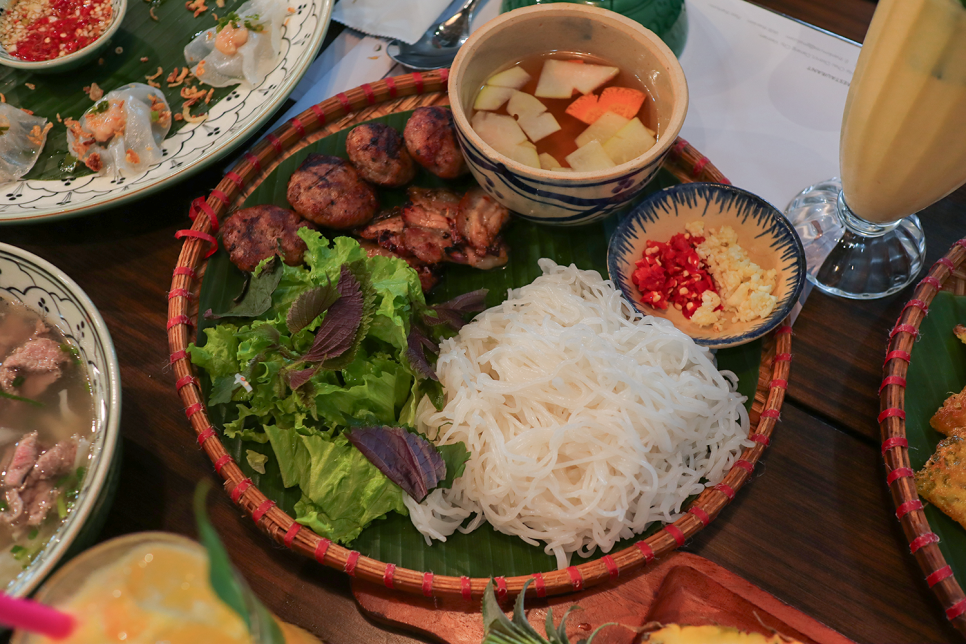 베트남 다낭 & 호이안 여행  올드타운, 맛집, 선짜야시장, 안방비치