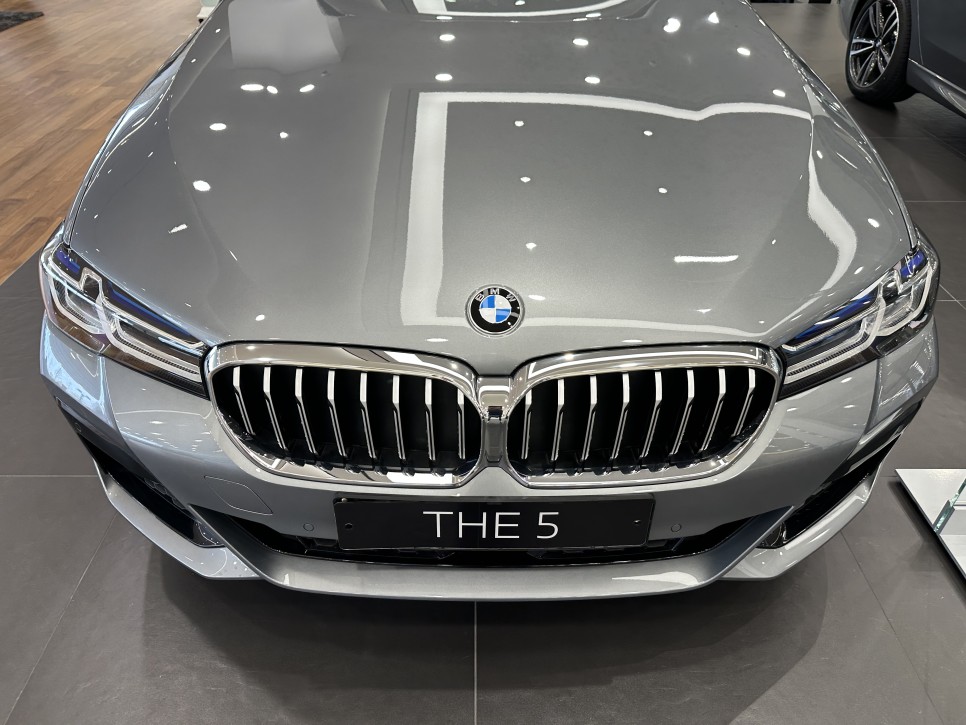 BMW 5시리즈 530i 수입 중고차 장기렌트도 가능하다?? 성능보험 / 가격까지 인증된 SK렌터카 다이렉트