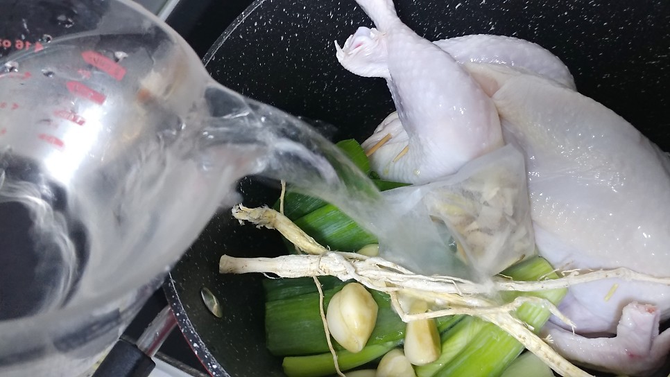 여름보양식 녹두삼계탕 끓이는법 복날음식 생닭손질 생닭보관 삼계탕닭손질법