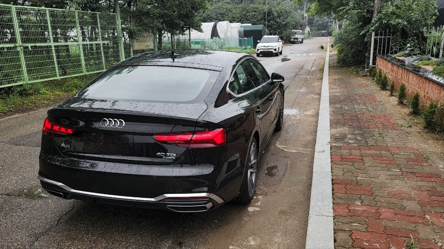 2023 아우디 A5 스포트백 40 TDI Quattro 시승기 , '소수를 위한 대중성'