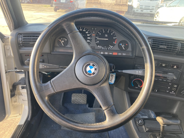 88년식 3만키로 BMW E30 325i 쿠페 멋지네