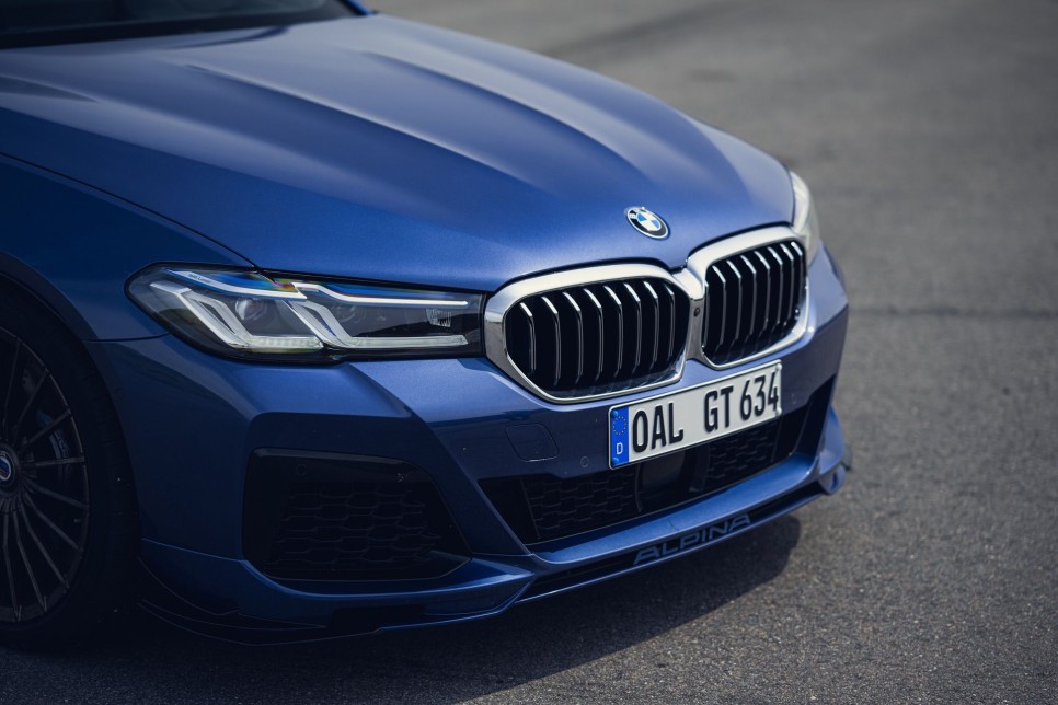 역사상 가장 강력한 BMW, 알피나(ALPINA) B5 GT 리뷰