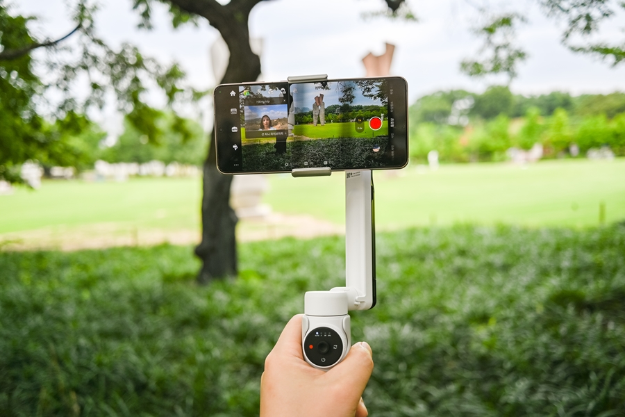 Insta360 Flow 스마트폰짐벌 추천, 셀카봉삼각대 유튜브 촬영장비 인스타360