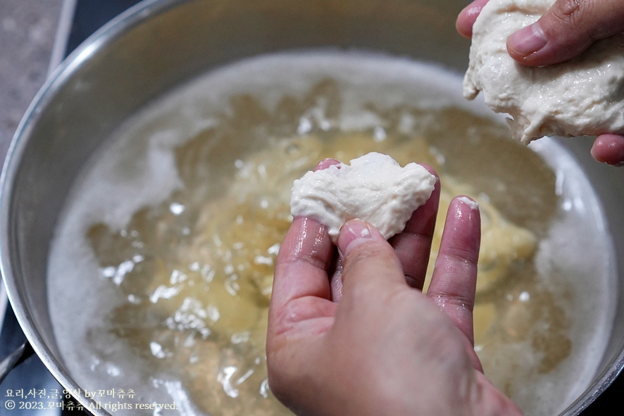 얼큰 김치 수제비 만들기 쫄깃한 감자 수제비 반죽 만들기 감자 수제비 만드는법