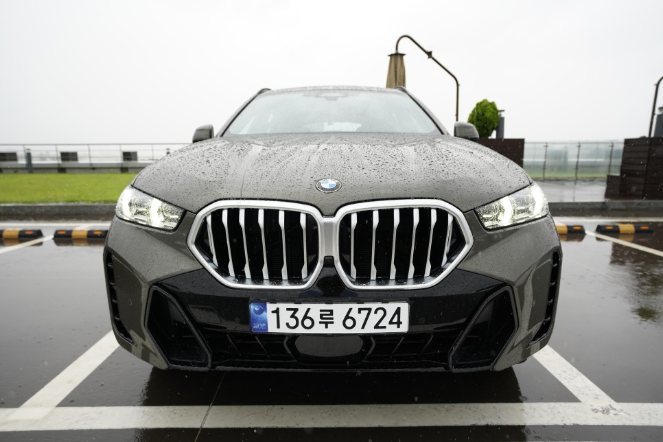 BMW X6 40i 페이스리프트 시승기, 달라진 디자인과 가격 확인해보세요