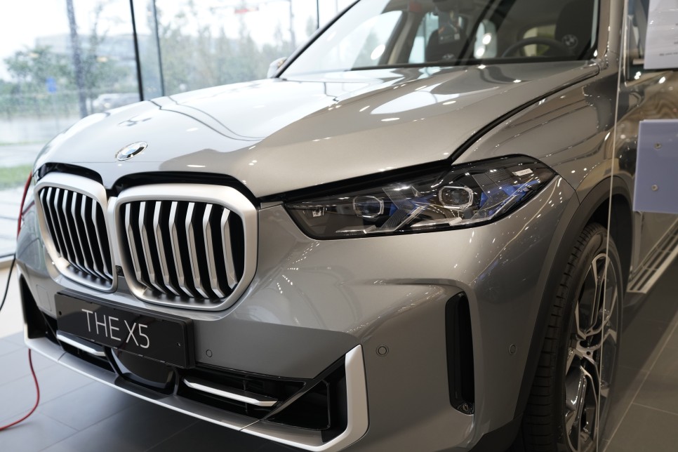 2024 BMW X5 리뷰, 실내 디자인 및 가격, 7인승 트렁크 공간