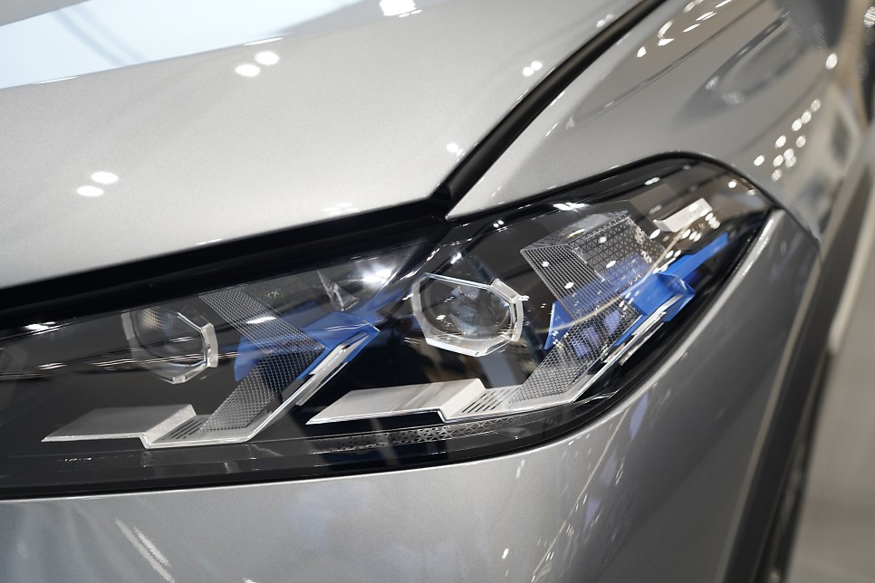 2024 BMW X5 리뷰, 실내 디자인 및 가격, 7인승 트렁크 공간
