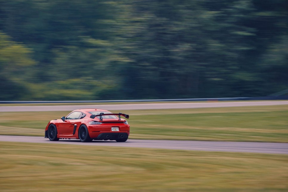 포르쉐 718 카이맨 GT4 RS 시승 리뷰