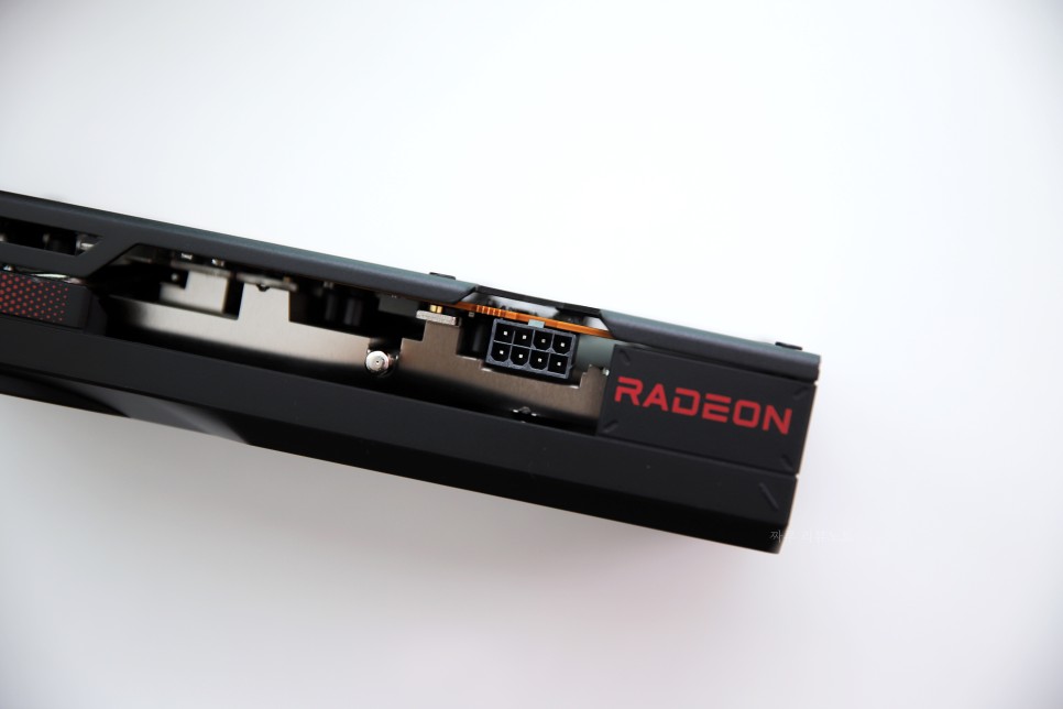 가성비 번뜩이는 AMD 컴퓨터 외장 그래픽카드 라데온 RX7600 (RTX3060 RTX4060 비상?)