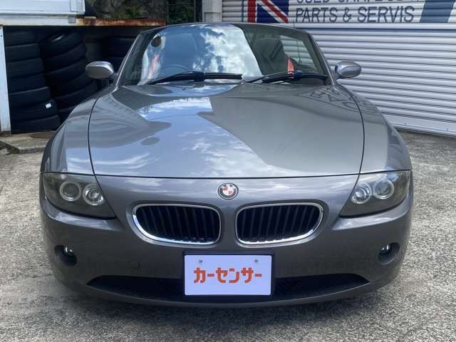 BMW Z4, 역시 다크 그레이네~