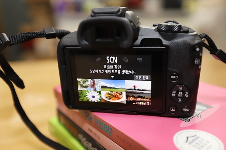 작고 가벼운 유튜브 브이로그 카메라 추천 EOS R50 초보자 자유여행