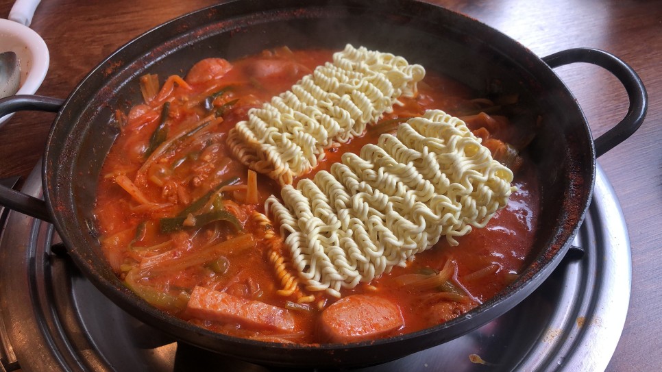 남구로역 맛집 부대찌개대사관 구로디지털본점 맛있다