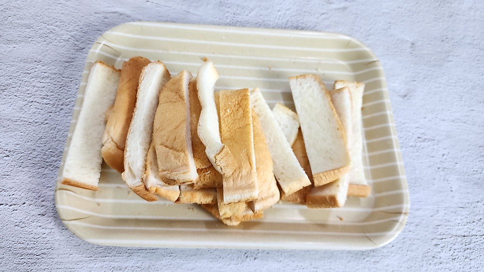 에어프라이어 식빵러스크 간단한 간식 만들기 초간단 디저트 냉동 식빵요리