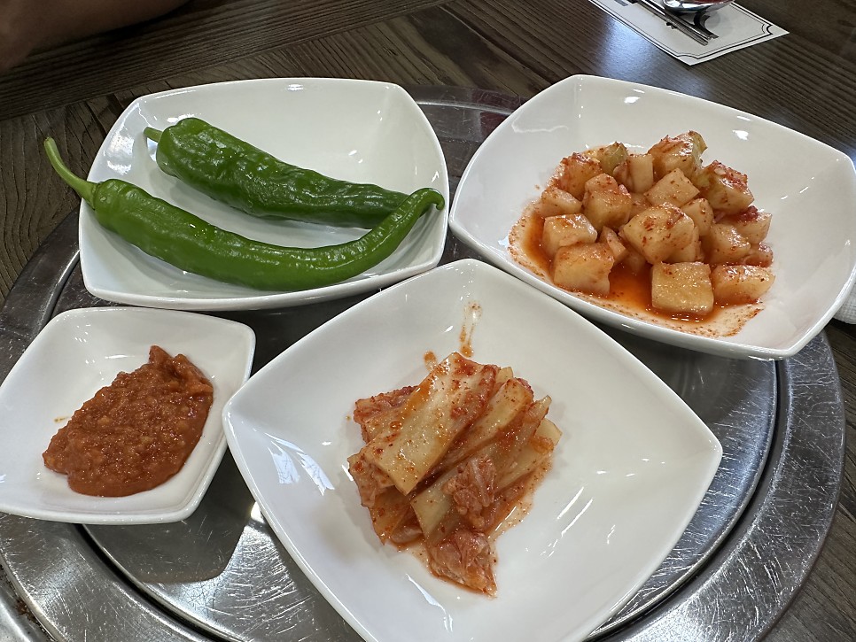 경주 양남 로컬 맛집 + 새마당 식당 + 중화비빔면이 제일 나음 feat. 울산 머큐어 앰배서더 ~!