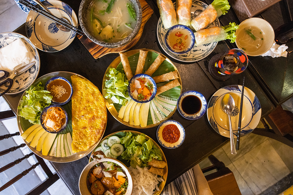 베트남 호이안 올드타운 맛집 벱냐 로컬 식당 뚝배기 쌀국수