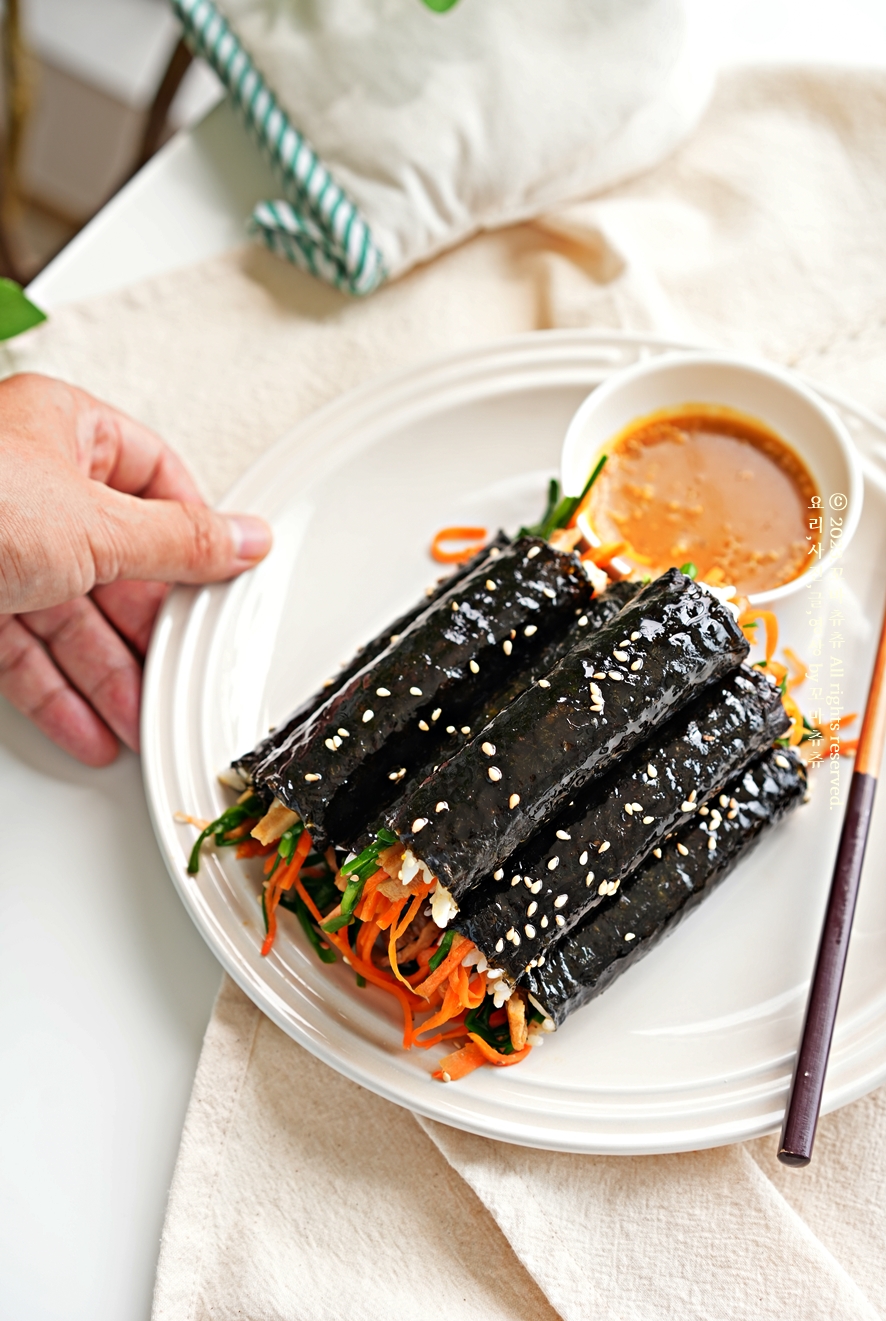 꼬마김밥 만들기 재료 당근라페 김밥 만들기 보관 당근 김밥맛있게싸는법 당근 요리 겨자소스 만들기