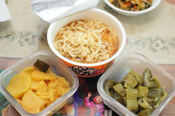 일본 컵라면 추천 닛신 돈베이 카키아게 튀김우동 맛있게먹는법