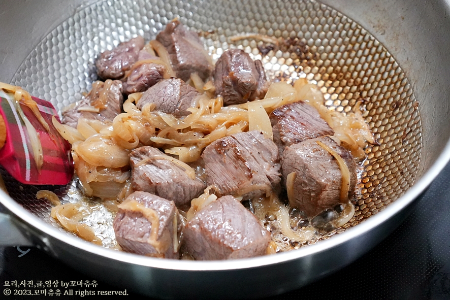 소고기 카레 맛있게 만드는법 고형카레 일본카레 만들기 양파 카레 재료 카레라이스 소고기 요리