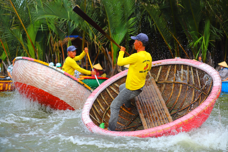 베트남 호이안 올드타운 바구니배 소원배 에코투어 코스