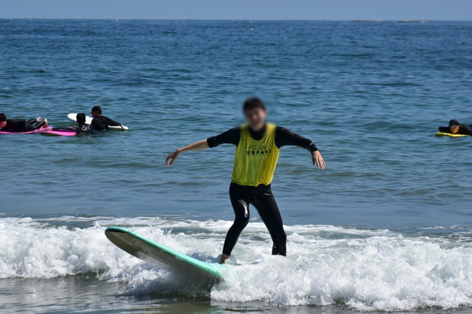 양양 서핑 강습 명소와 인구해변 풍경