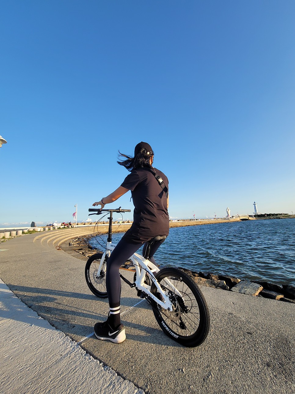 여성 경량 접이식 자전거 추천 몬타그나 미니벨로 자전거 타기 칼로리