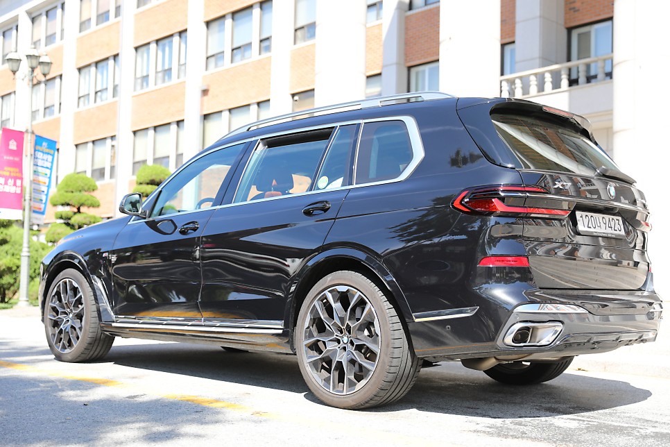 BMW X7 40i 시승기, 주행 및 자동 주차 영상, 트렁크 공간